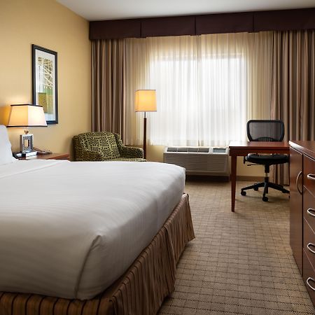 Holiday Inn Express & Suites Denver Airport By Ihg Bagian luar foto