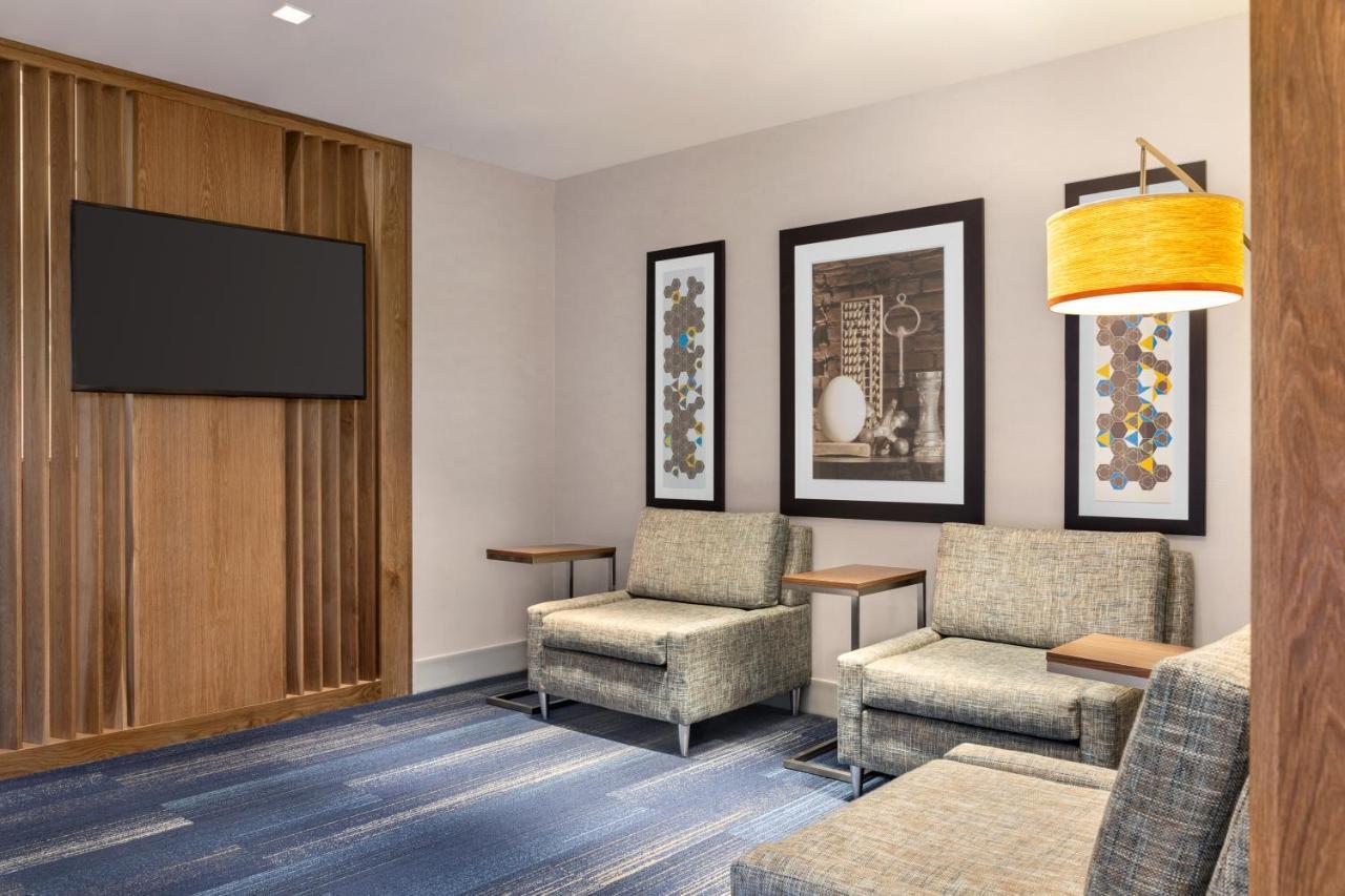 Holiday Inn Express & Suites Denver Airport By Ihg Bagian luar foto