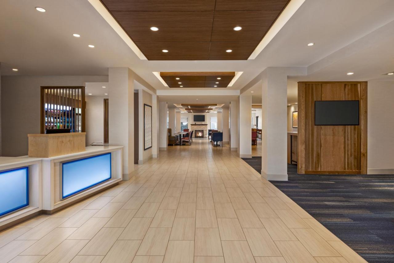 Holiday Inn Express & Suites Denver Airport By Ihg Bagian luar foto