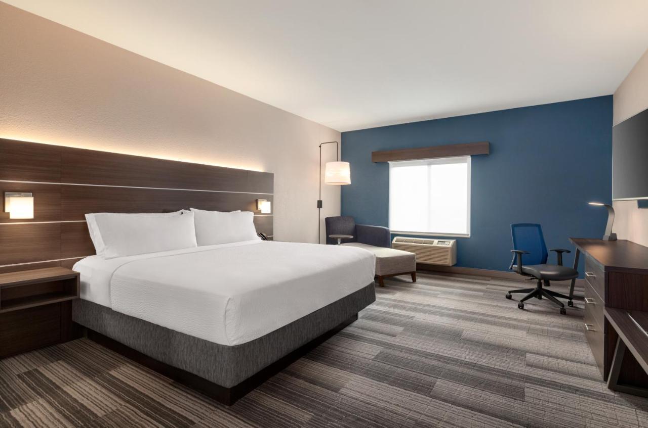 Holiday Inn Express & Suites Denver Airport By Ihg Bagian luar foto