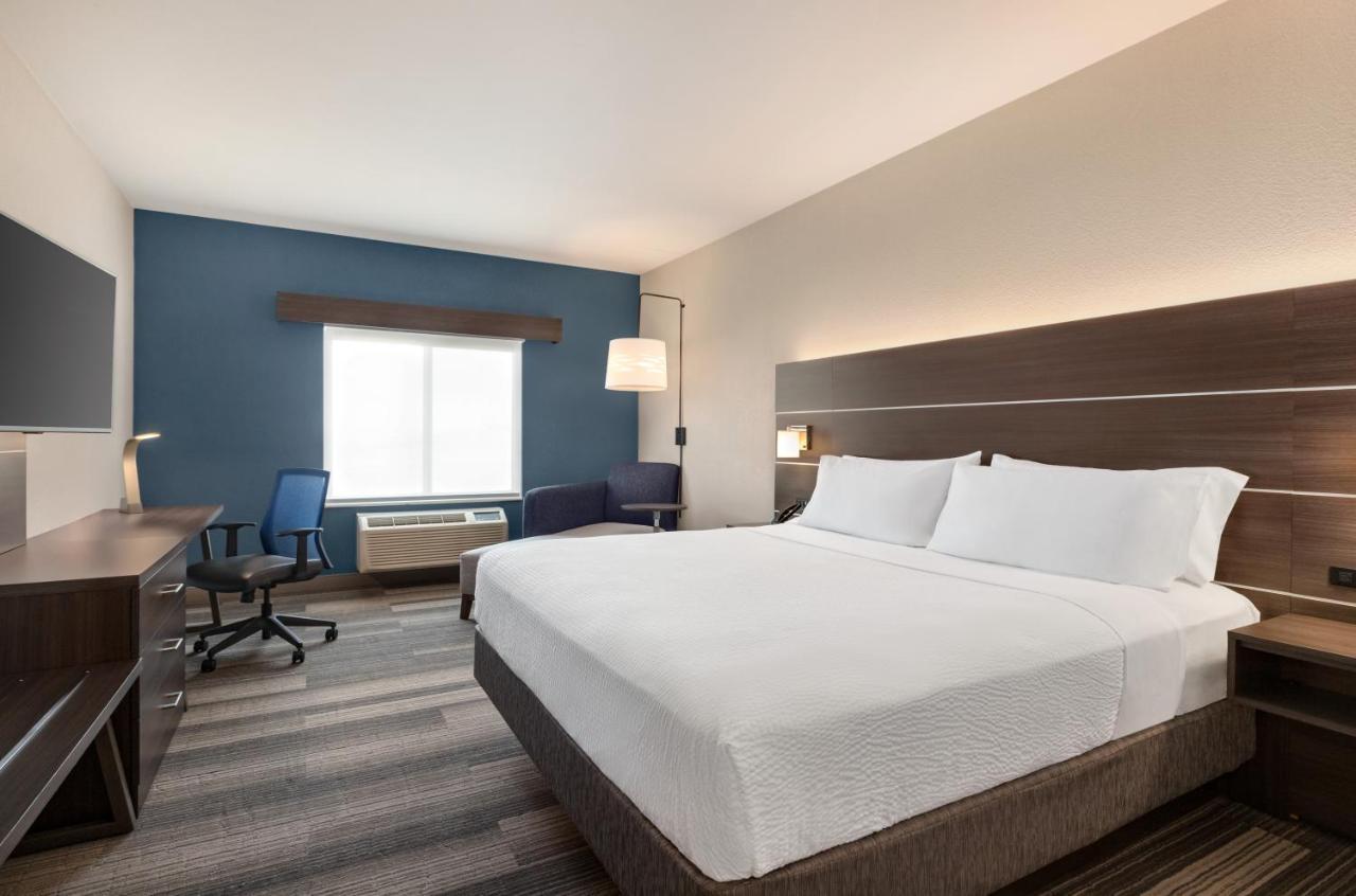 Holiday Inn Express & Suites Denver Airport By Ihg Bagian luar foto