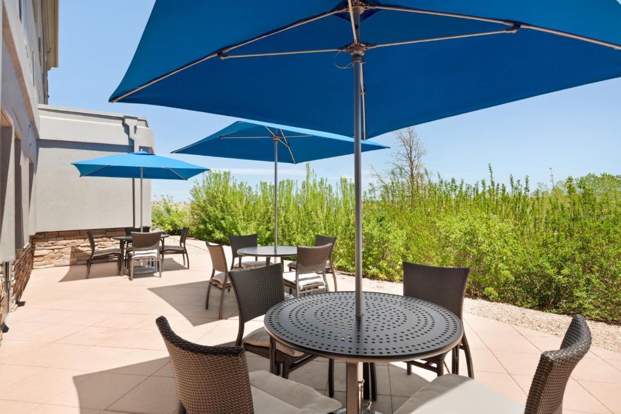 Holiday Inn Express & Suites Denver Airport By Ihg Bagian luar foto