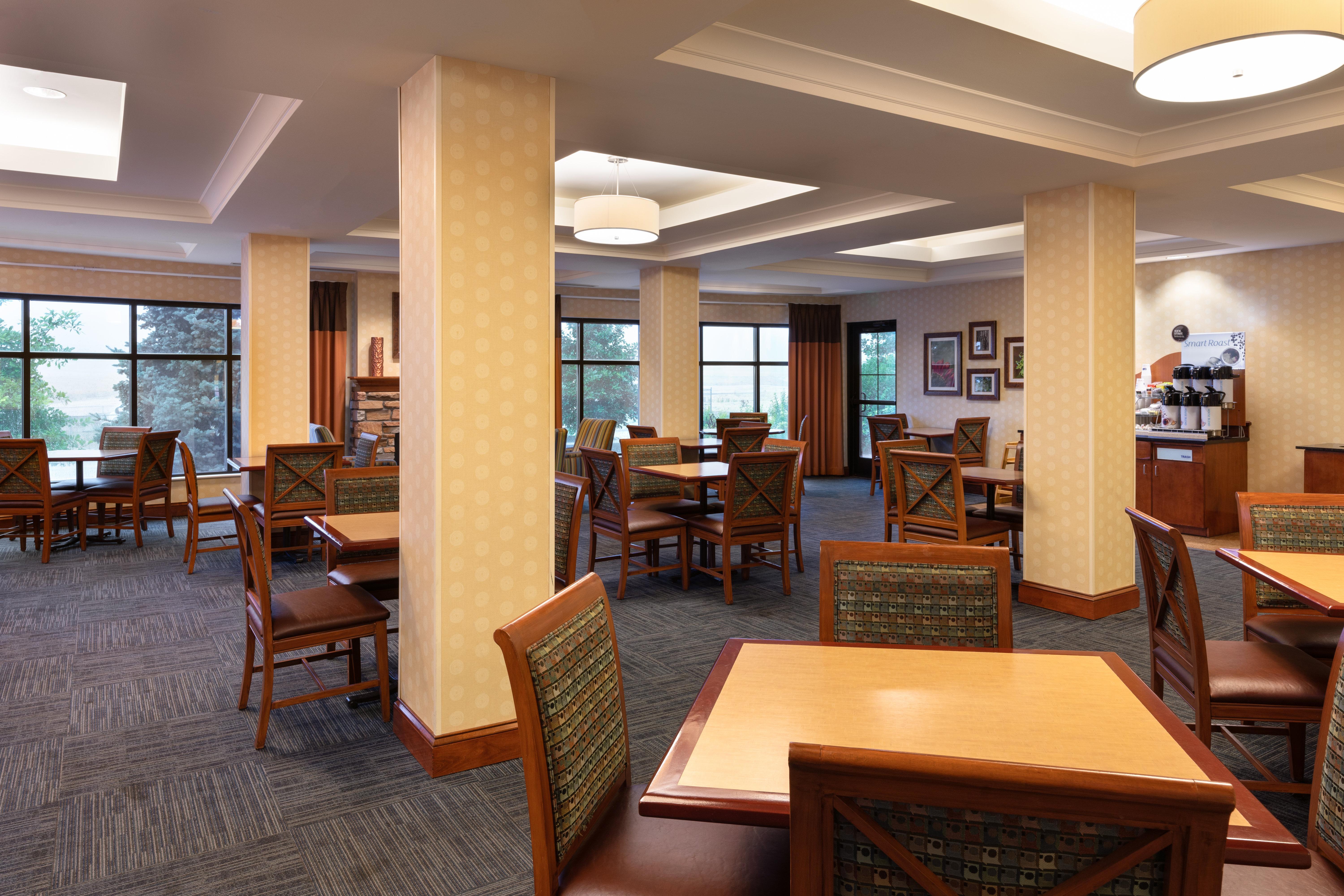 Holiday Inn Express & Suites Denver Airport By Ihg Bagian luar foto